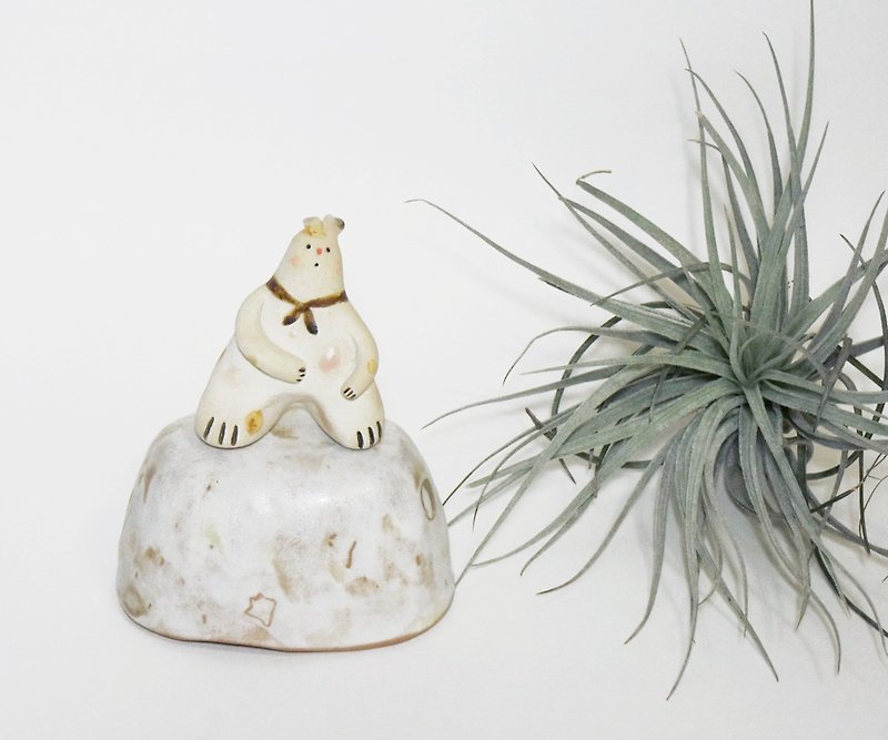 ﹝ ﹞ wave feel for Tao Le bear-A - Items for Display - Pottery White