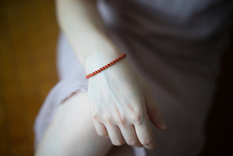 "Breath" small round beads south red agate bracelet exquisite cute simple wild natural stone - สร้อยข้อมือ - เครื่องเพชรพลอย 