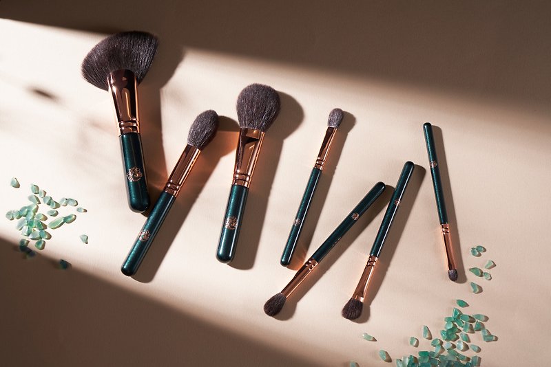 [Ainuoqi] Emerald Makeup Brush Set of 7 (without brush bag) Makeup brushes - อุปกรณ์แต่งหน้า/กระจก/หวี - ขนแกะ ขาว