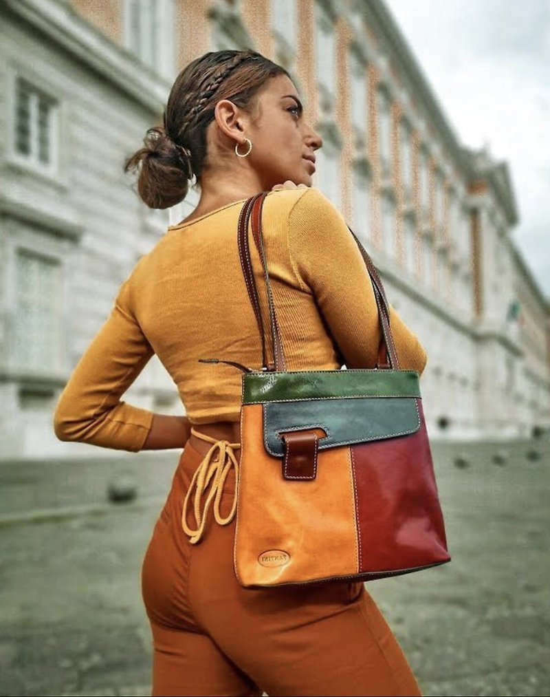 Noemi Crossbody Backpack Genuine Leather Italy - กระเป๋าแมสเซนเจอร์ - หนังแท้ หลากหลายสี