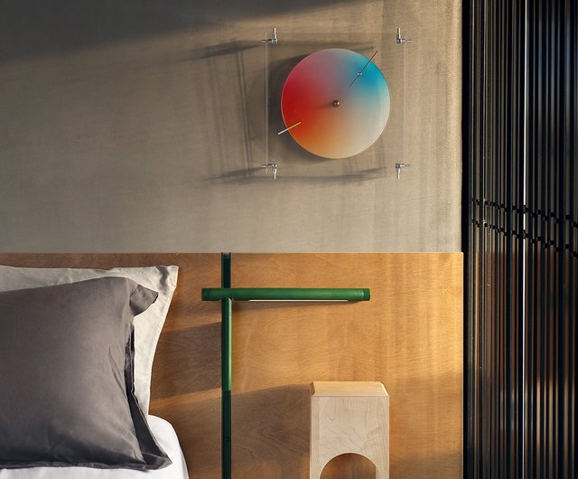 ダイナミック変色掛け時計 | レインボースペクトルアクリル置き時計