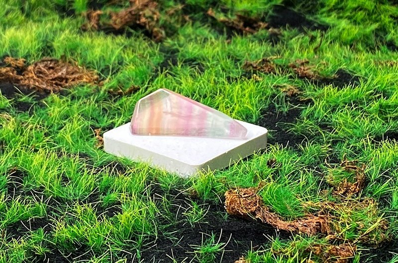 天然能量夢幻漸層螢石 增智慧 屏除雜亂思緒 辦公室 風水入厝禮物 - 擺飾/家飾品 - 水晶 多色