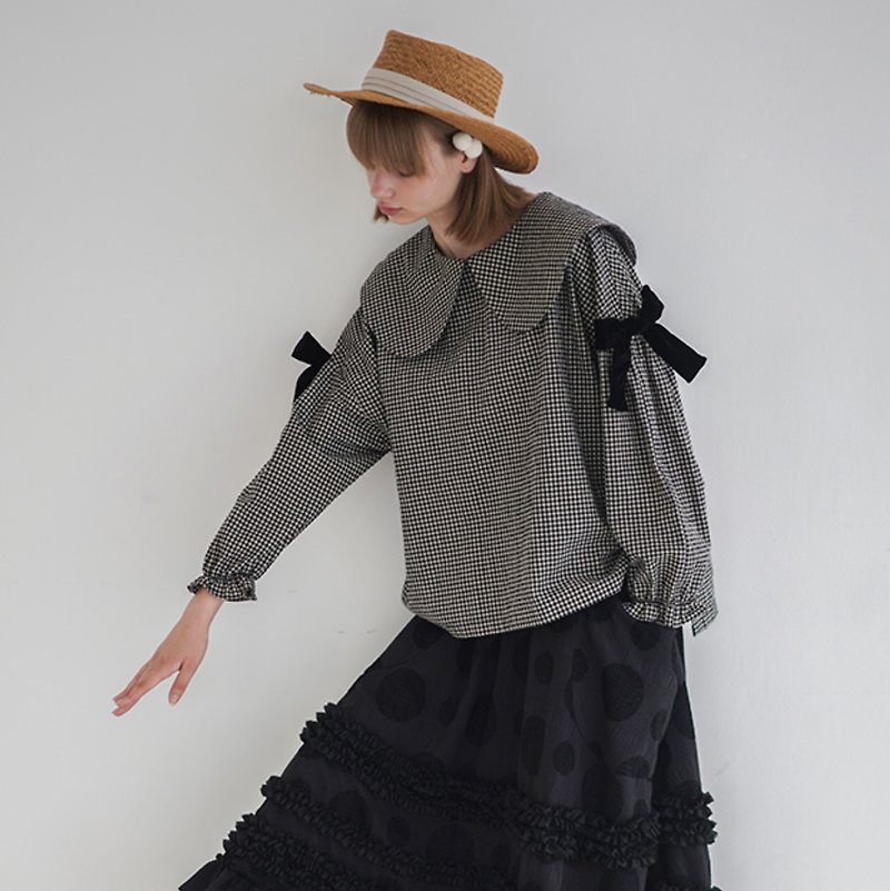Black and white plaid big doll collar cotton coat-imakokoni - Women's Shirts - Cotton & Hemp Gray