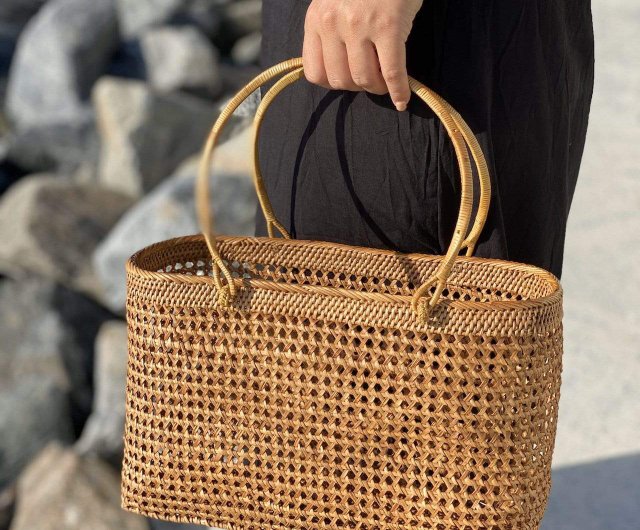 Rattan sale bag description