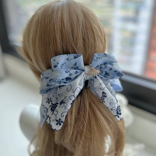 大人可愛いリボン半月アーチバナナクリップ☆レース刺繍リボン×ミンクファー eed255d725f03c6c0c41aa37484492