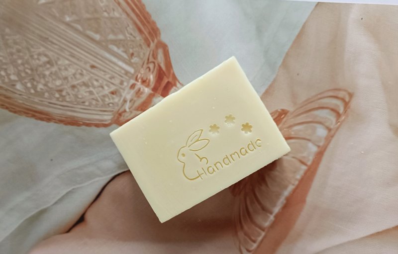 Sake meal moisturizing handmade soap - Soap - Other Materials 