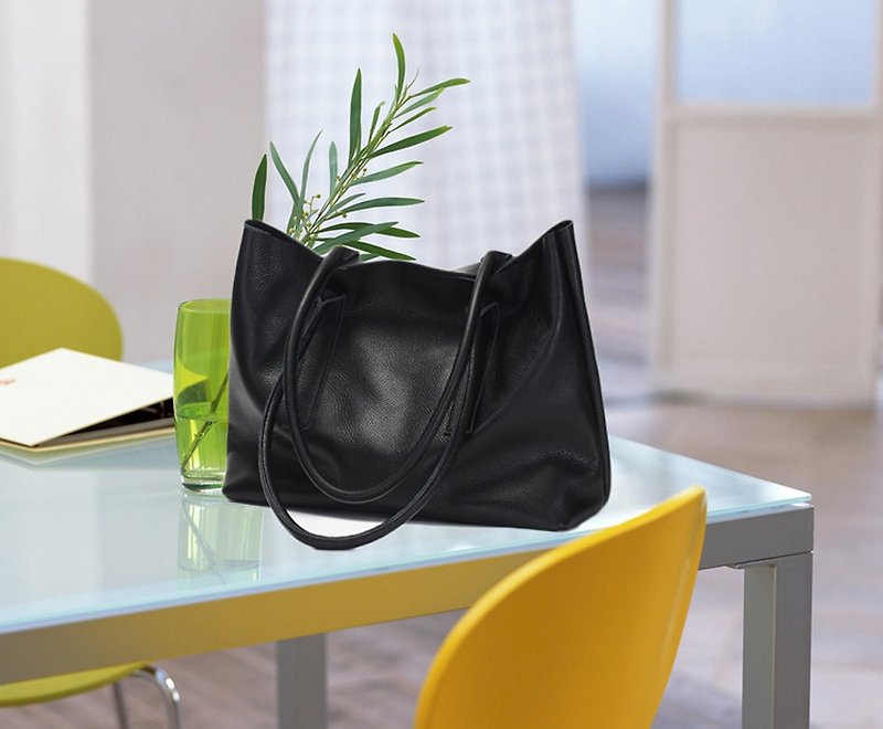Simple leather big bag daily big bag for girls - Handbags & Totes - Genuine Leather 