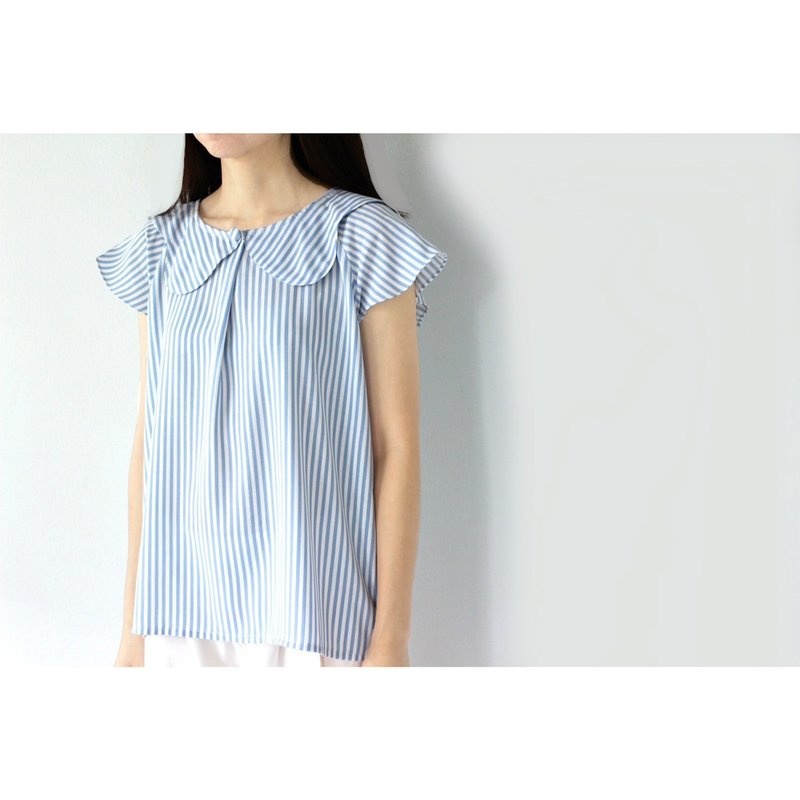 Butterfly collar shirt, blue and white stripes - Women's Tops - Other Materials 