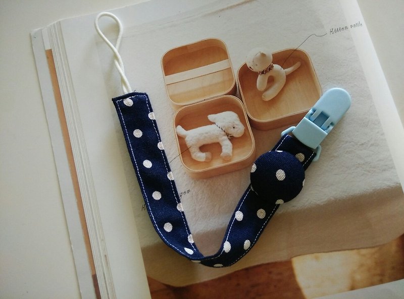 Blue births little gift pacifier clip clip Toys - ผ้ากันเปื้อน - ผ้าฝ้าย/ผ้าลินิน สีน้ำเงิน
