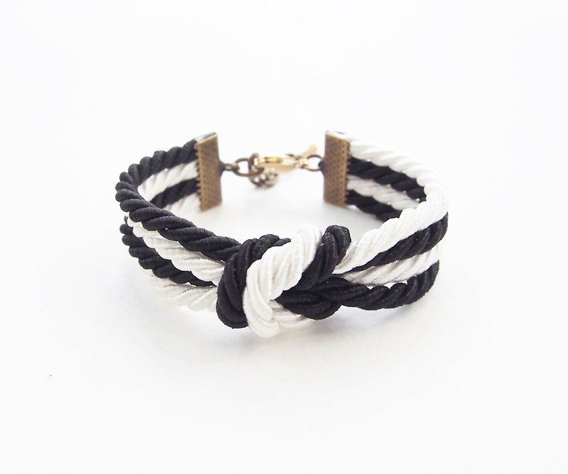 Black/white double knot bracelet - 手鍊/手環 - 其他材質 黑色