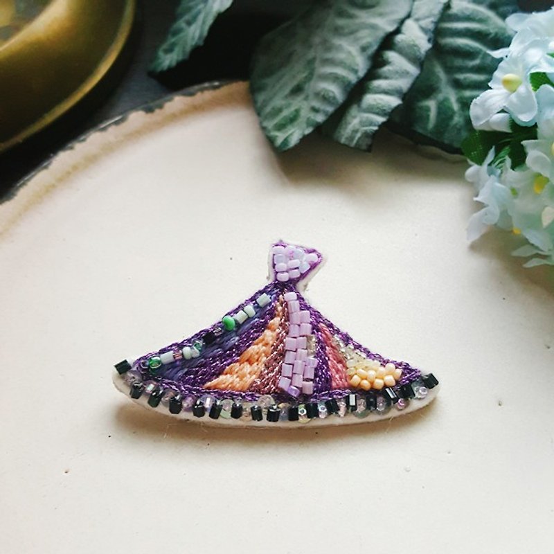 Embroidery pins [Dream Tent Ko05] Purple Danube - เข็มกลัด - งานปัก สีม่วง