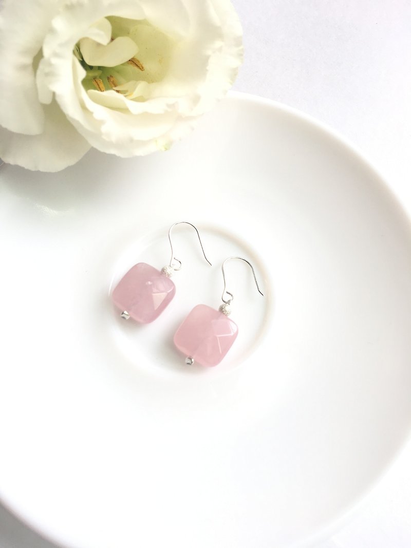 Ops Rose Quartz Silver earrings-粉水晶/925純銀/天然石/耳環/耳/禮物/戀愛/方塊/切角寶石 - 耳環/耳夾 - 寶石 粉紅色