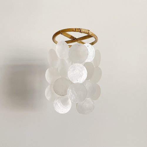 HO’ USE PRE-MADE | Finnish Restr._White(XS) Circle | Shell Wind Chime Mobile| #0-322