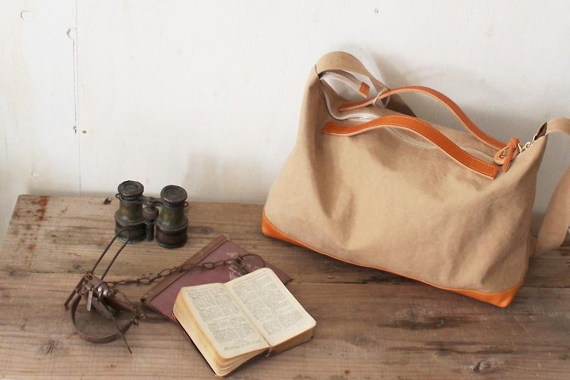 nomad / tannin dyed canvas x leather shoulder bag - กระเป๋าถือ - ผ้าฝ้าย/ผ้าลินิน สีเขียว