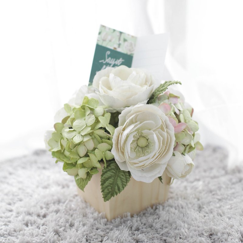 WP105 : ดอกไม้ในกล่องไม้ สำหรับตกแต่งโต๊ะทำงาน ในโทนสีขาวธรรมชาติ - ของวางตกแต่ง - กระดาษ ขาว