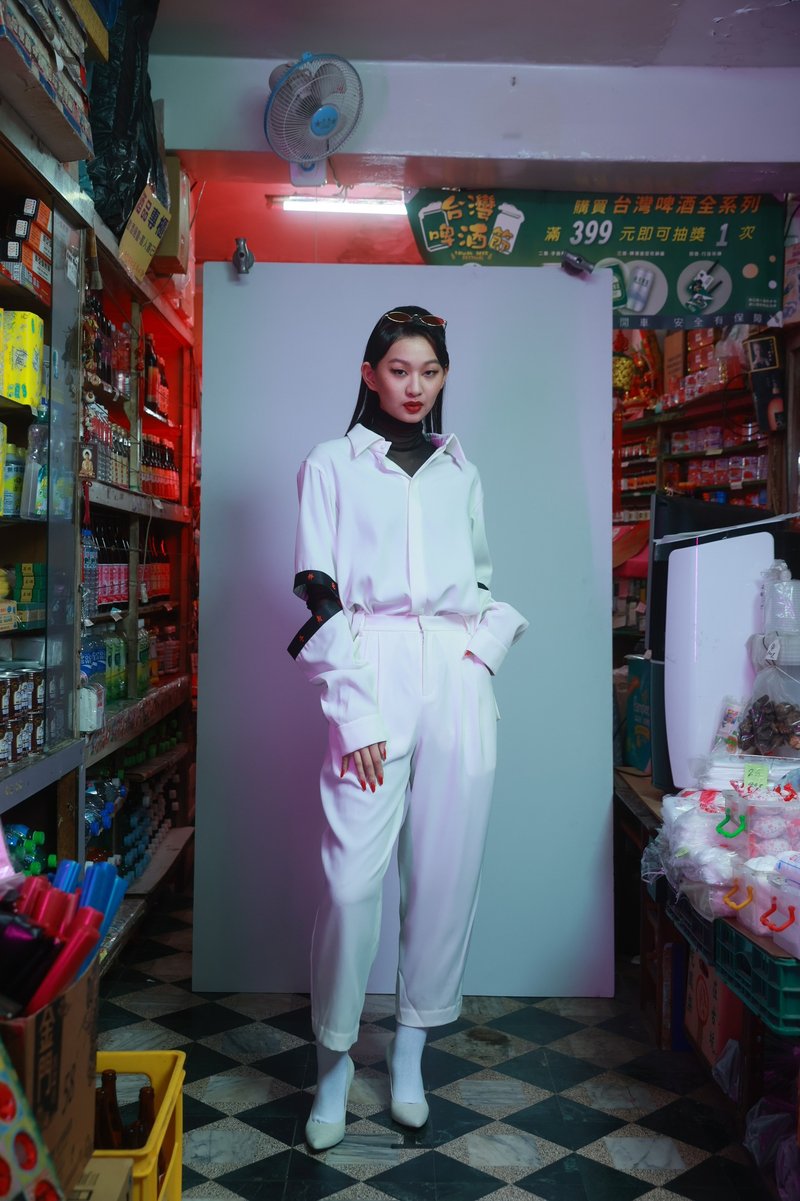 手肘後背解構襯衫 - 女襯衫 - 聚酯纖維 白色