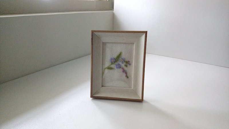 wool felt floral patterns in frame - Items for Display - Wool Blue