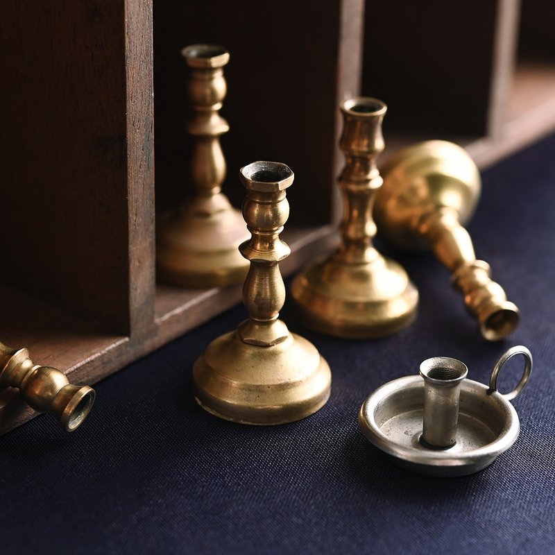 Vintage brass toy Candlestick - ของวางตกแต่ง - แก้ว สีทอง