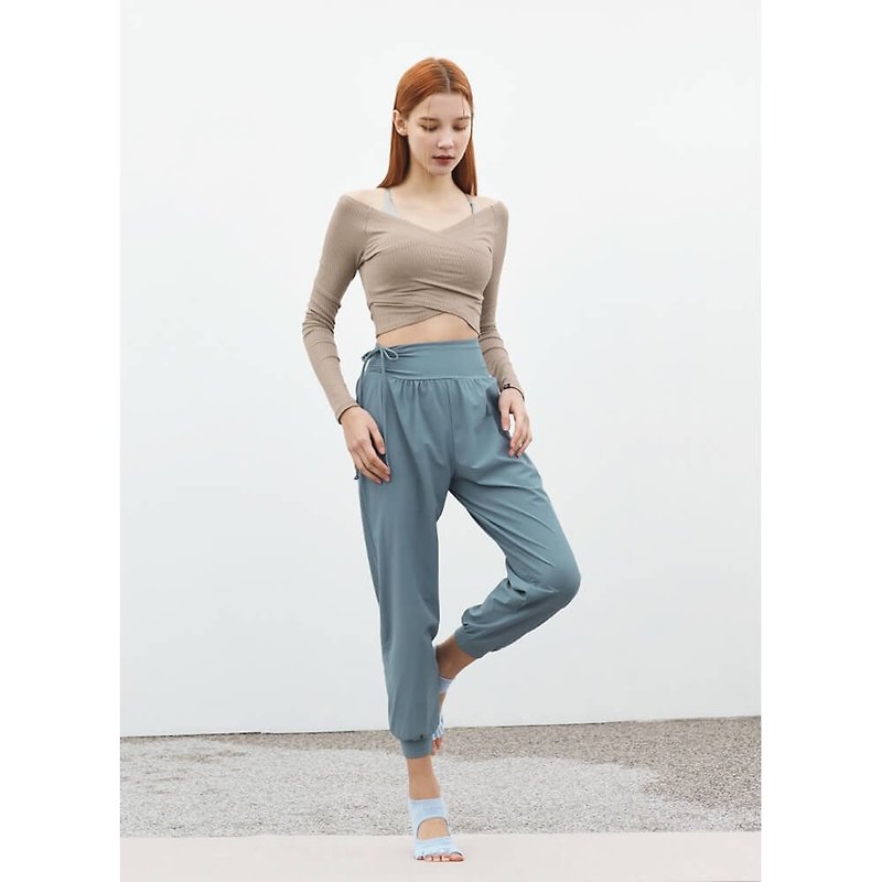 【GRANDELINE】Side strap tummy control pants - Sage Green - PT799 - Women's Yoga Apparel - Polyester Green