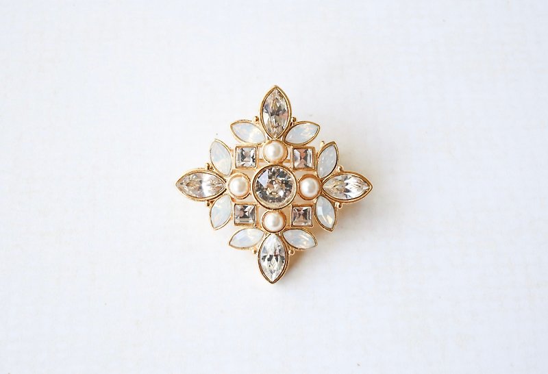 玻璃 胸針/心口針 白色 - Swarovski diamond brooch