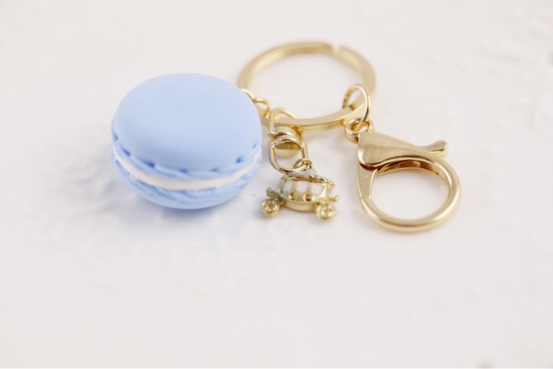 Macaron Charm Wedding Small Water Blue Carriage - Keychains - Other Metals 
