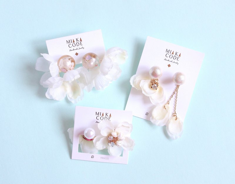 The last chance is limited and sold out, no supplement discount 3 sets of cherry blossom Japanese anti-allergic earrings / ear clips - Earrings & Clip-ons - Plants & Flowers White