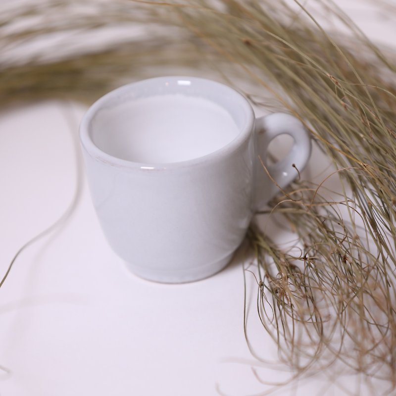 Concentrated mini mug-off white-fair trade - แก้วมัค/แก้วกาแฟ - ดินเผา สีเทา