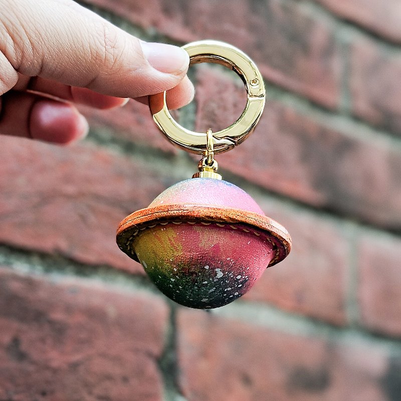 Small universe in the heart - UFO starry dyed leather key ring (large) - Keychains - Genuine Leather Pink