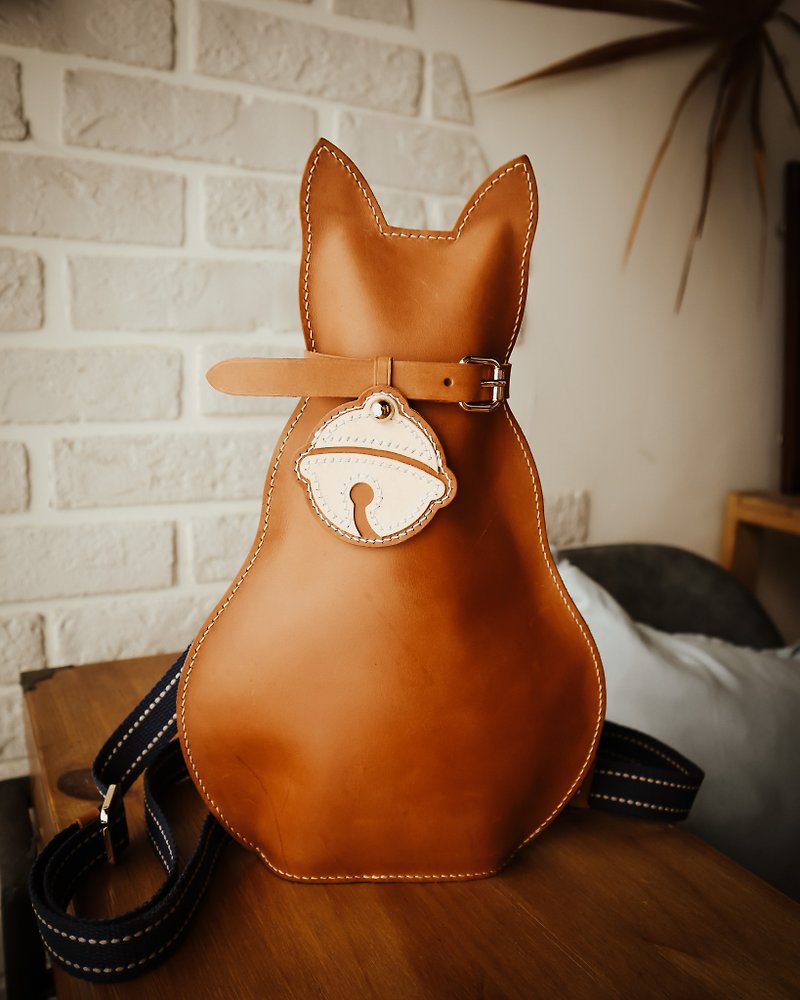 (6/3 group class) leather course leather cat backpack with bell induction card set back backpack crossbody bag - เครื่องหนัง - หนังแท้ 