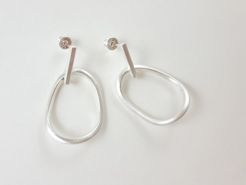 純銀耳環, pebble系列, 垂墜耳針款, 自然線條  - 耳環/耳夾 - 純銀 銀色