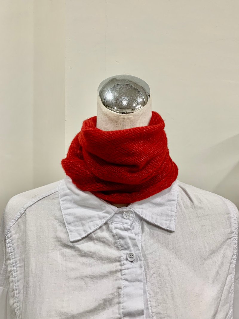 大紅蟬翼圍脖。高檔羊毛圍巾。優質的輕柔。約25g可繞2圈 - 圍巾/披肩 - 羊毛 