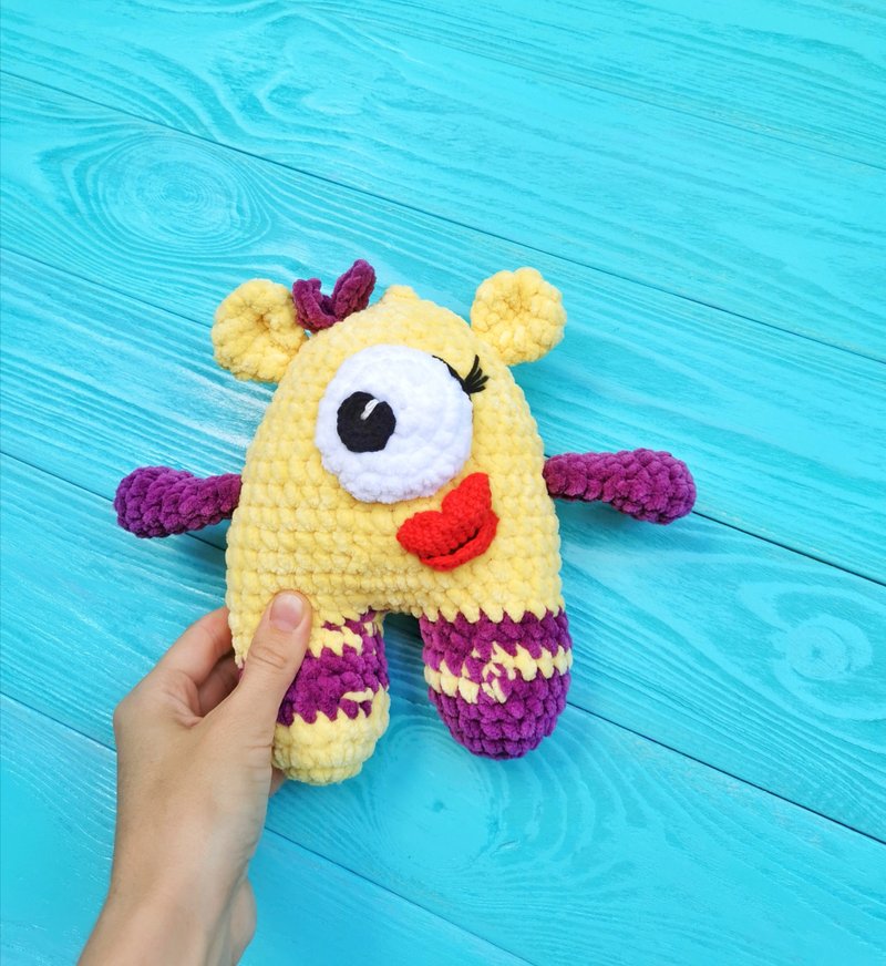 Yellow monster plush, Cute alien, gift for toddler, monster decor - 寶寶/兒童玩具/玩偶 - 其他材質 多色