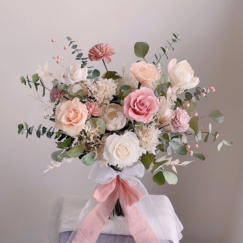 [Dried flowers without withering] lotus root powder skin white non-withering roses natural style American style bouquet - ช่อดอกไม้แห้ง - พืช/ดอกไม้ สึชมพู