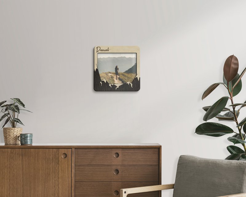 Persoanlized 20x25cm mountain photo frame Small wall mounted picture frame - 相框/畫框 - 木頭 多色