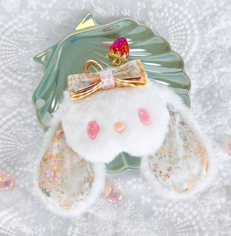 鑰匙圈 玩偶 布偶 兔子 緞帶 Liberty花布 plume おかおちゃん - 鑰匙圈/鑰匙包 - 聚酯纖維 白色