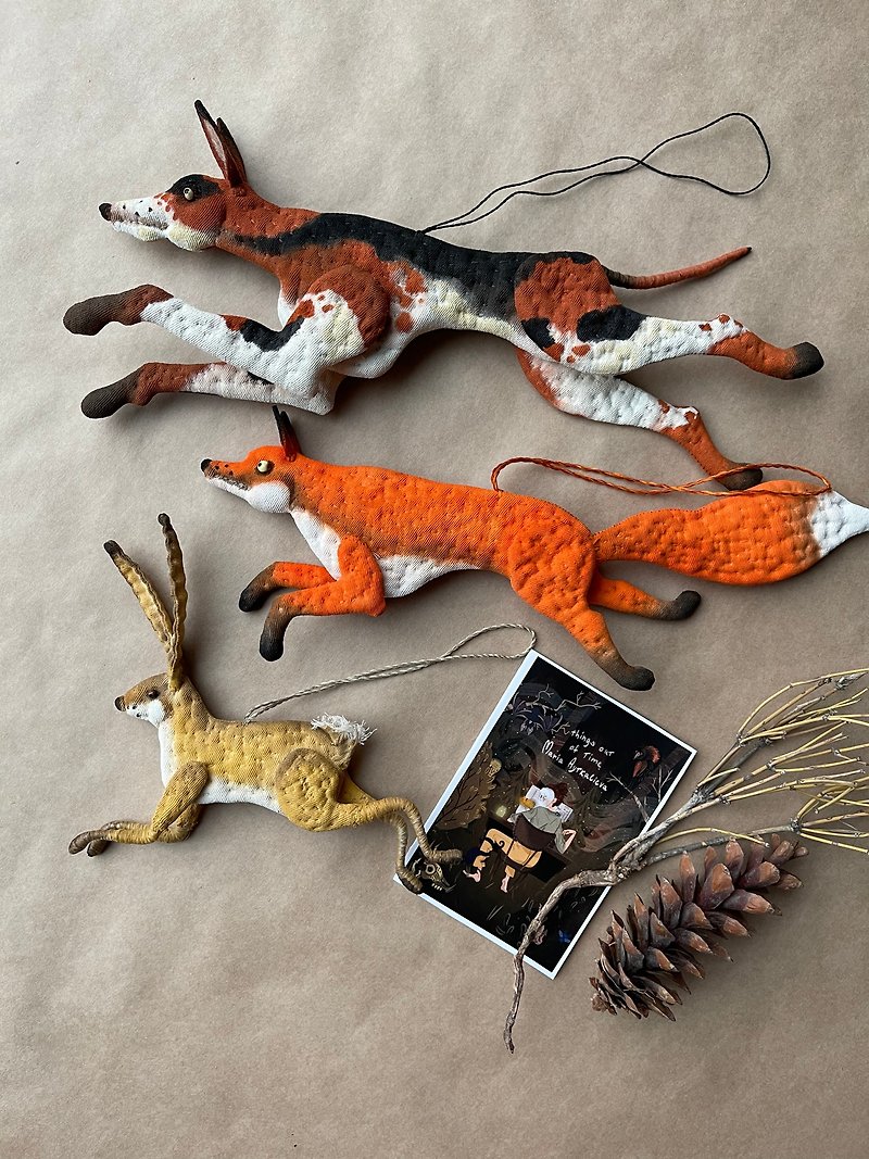 Animal Figurines with Movable Paws  Dog Fox and Hare  animal toys for decoration - ตกแต่งผนัง - วัสดุอื่นๆ หลากหลายสี