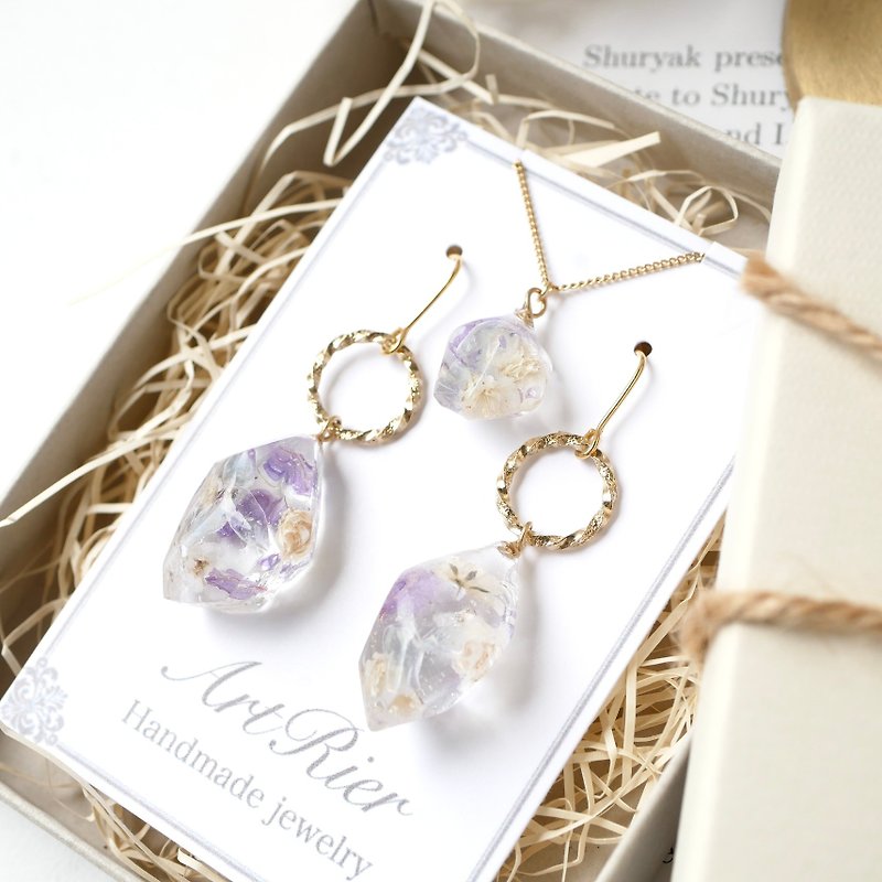 Hydrangea colored natural stone and baby's breath mineral jewelry set - ต่างหู - เรซิน สีม่วง