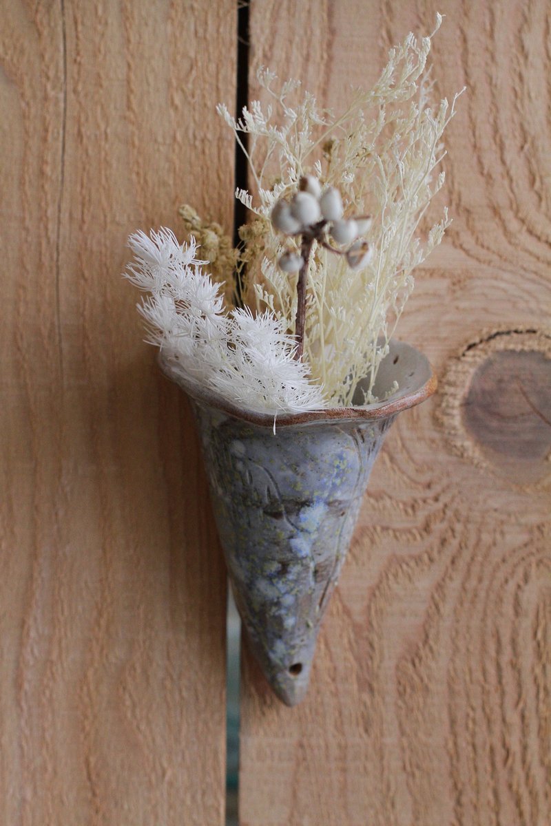 Starry Sky Blue Hualien Original Mineral Soil Hanging Ceramic Flower Vessel (With Drainage Holes) - Pottery & Ceramics - Pottery Blue