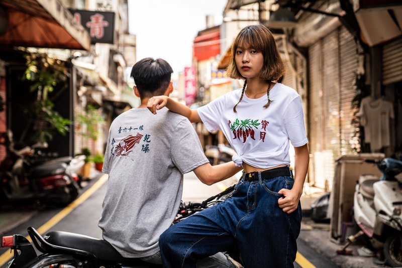 手工絹印 蔬果紙箱的秘密 男女短袖純棉T - 帽T/大學T - 棉．麻 