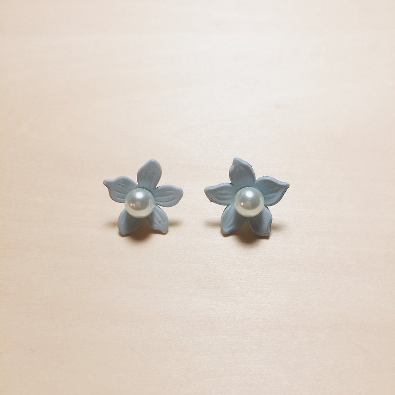 復古藍珍珠花花可拆式耳環 - 耳環/耳夾 - 樹脂 藍色
