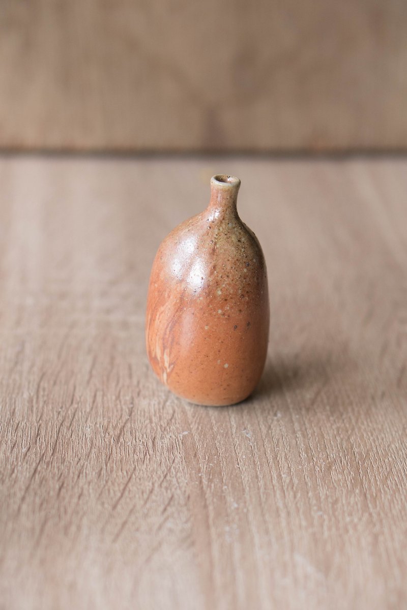 柴燒玫瑰金小陶瓶 - 花瓶/花器 - 陶 橘色
