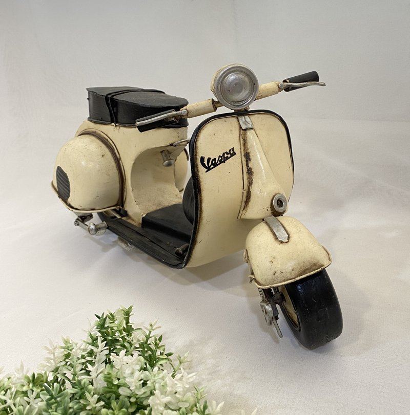 【好日戀物】德國帶回 VESPA 台灣偉士牌復古摩托車模型收藏品 - 擺飾/家飾品 - 其他金屬 白色