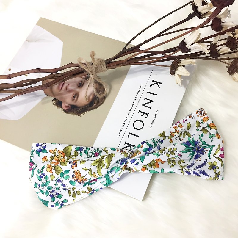 Love Ching / White Flower / Wide Elastic Handmade Hairband - ที่คาดผม - ผ้าฝ้าย/ผ้าลินิน 