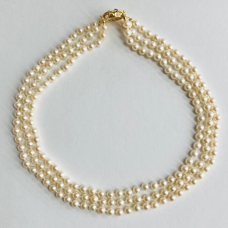 Shell pearl 3-strand all-knot necklace/6.5mm approx.cm/cream two-tone/made in Japan - สร้อยคอ - วัสดุอื่นๆ ขาว