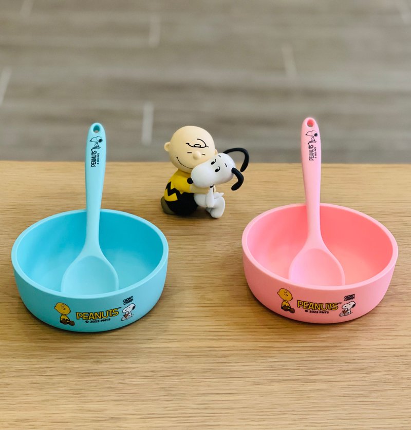 PEANUTS foodgrade 200ml silicone bowl - SNOOPY - ถ้วยชาม - ซิลิคอน สึชมพู