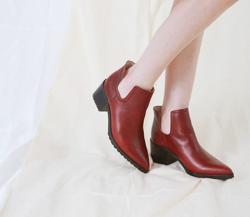 [Show products] Clear U-side digging pointed serrated leather boots red - รองเท้ารัดส้น - หนังแท้ สีแดง