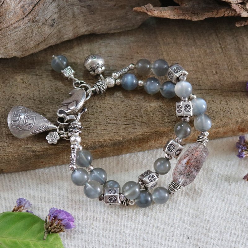 Handmade Gray Moonstone Ethnic Boho Bracelet with Karen Hill Tribe Silver - สร้อยข้อมือ - เงินแท้ สีเทา