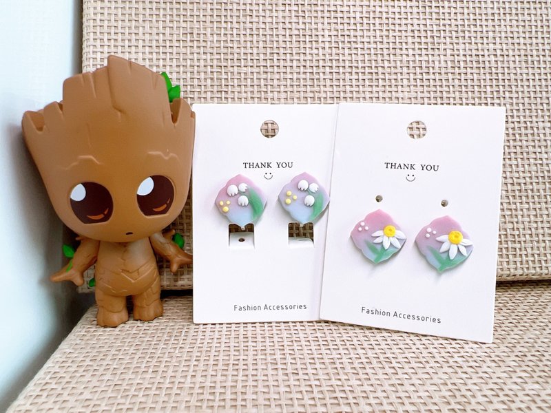 lily of the valley soft clay earrings/ Clip-On - ต่างหู - ดินเผา 