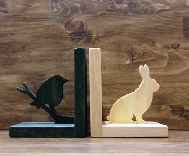 温もり感じる木製アニマルオブジェ：ショーウィンドウ、ブックエンド