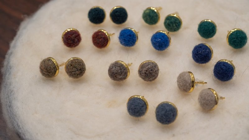 wool vintage earrings - ต่างหู - ขนแกะ 